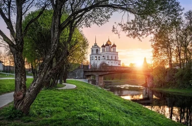 Автобус| Усадебные легенды Псковщины