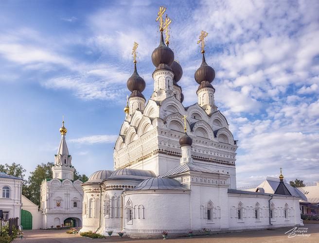 Автобус | Дух Древней Руси: путешествие в мир белокаменных храмов и легенд
