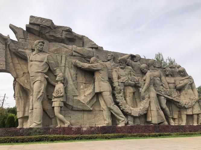 Только сок, тишина и шелест кожуры