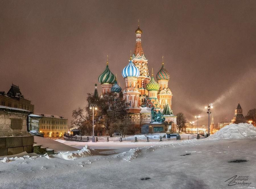 Московские мгновения: блеск праздника, дыхание истории, полёт мечты