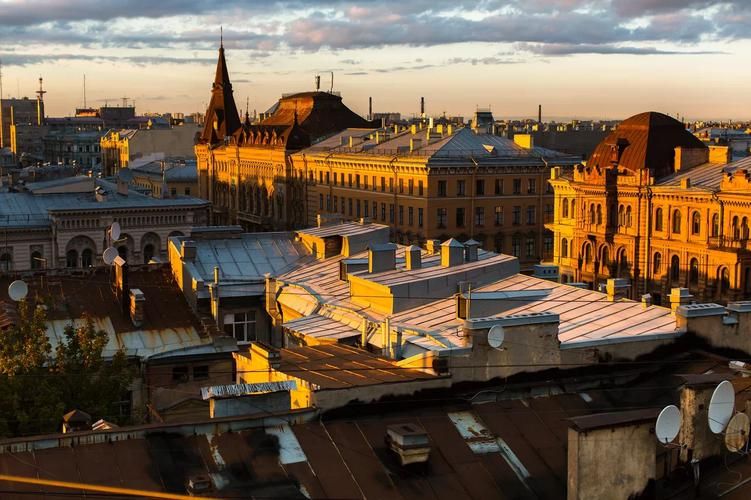 Дворцовое трио: Петербург, Петергоф, Царское Село