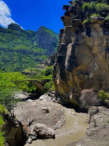 Эльбрус в лучах северного рассвета